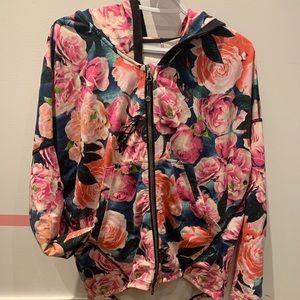 Lululemon Zip-up jacket with hood